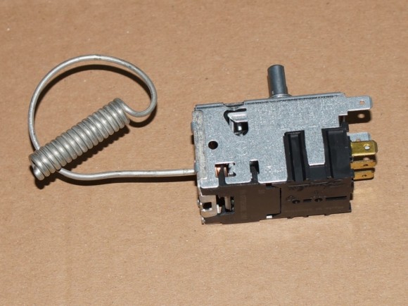 Терморегулятор Danfoss 077B3560 холодильника Атлант 908081450123 Терморегулятор Danfoss 077B3560 холодильника Атлант 908081450123